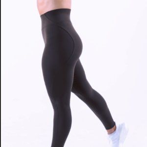 Alphalete Aura Legging in Cashmere